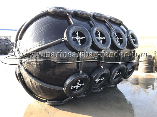 Flexible Tenacity Sling Type Ship Rubber Fenders voor gladde toepassingen van schip tot schip