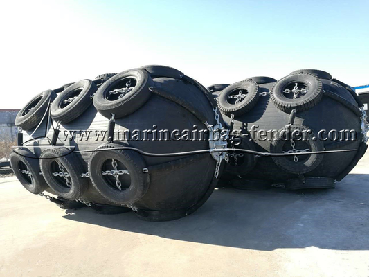 80kpa verouderingsbestendige drijvende pneumatische fender natuurlijke rubber net Yokohama type fender