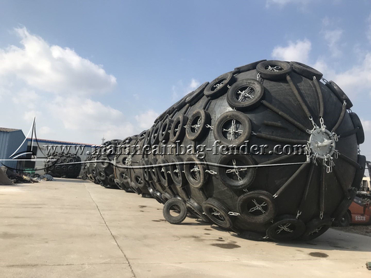 80kpa verouderingsbestendige drijvende pneumatische fender natuurlijke rubber net Yokohama type fender