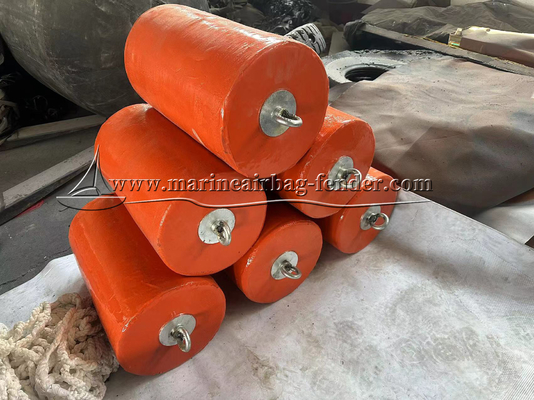 Kleurrijke Marine EVA Foam Fender Verbeterde Polyurea Huid HG/T 5327-2018 Standard