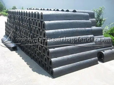 Natuurrubber Rubber Dock Bumpers Marine D Type Fender Voor Schip En Dock