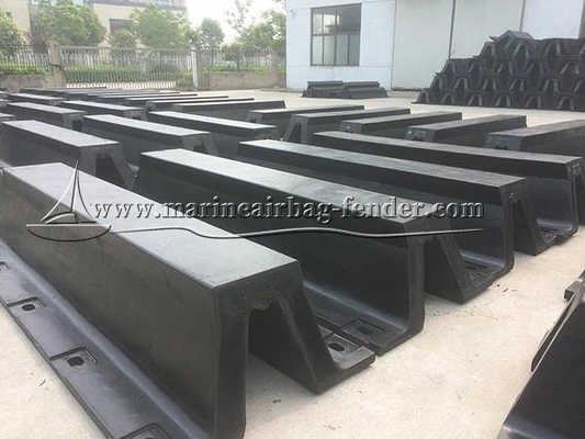 Natuurrubber Dock Fender / Arch Rubber Fender voor Wharf en Bumper