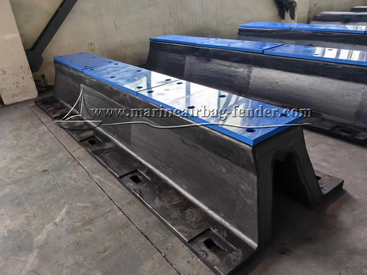 Natuurrubber Dock Fender / Arch Rubber Fender voor Wharf en Bumper