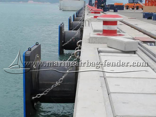 Duurzame scheepsdock rubber fenders op maat met roestvrij staal keten